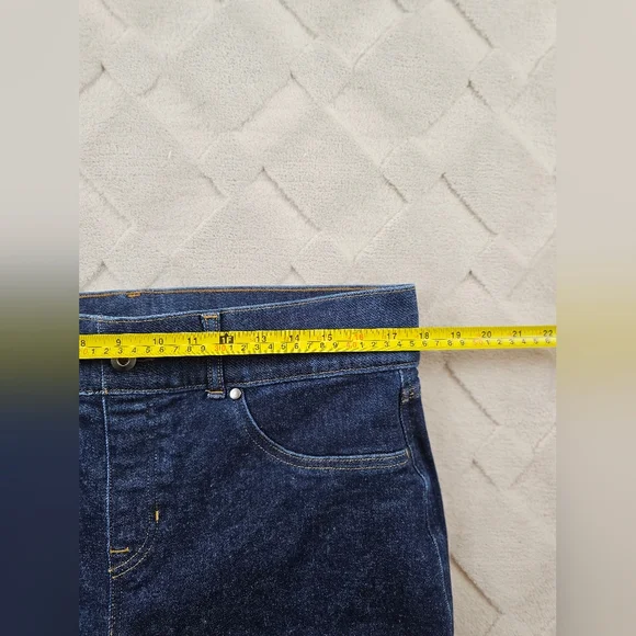 Spanx Shape EveryWear FLARE Raw Indigo Jeans Womens 1X Pull On Stretch - Picture 6 of 11